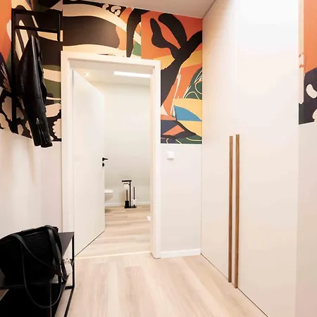 Mayer In Apartment *